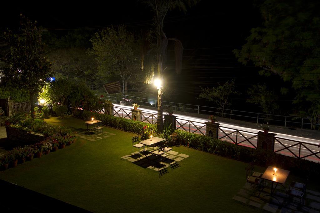 Trek-O-Tel Hotel Pokhara Exterior photo