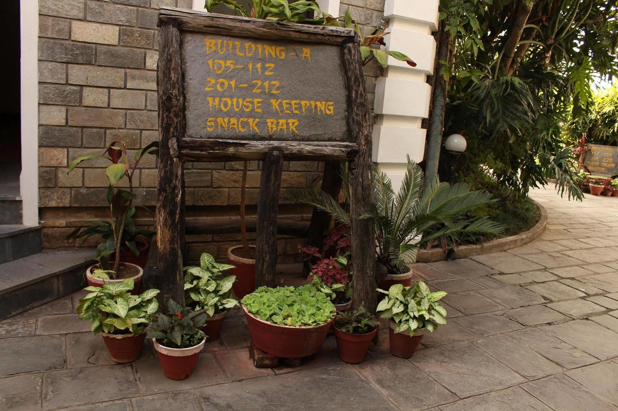Trek-O-Tel Hotel Pokhara Exterior photo
